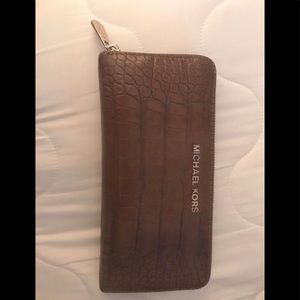 Michael Kors wallet